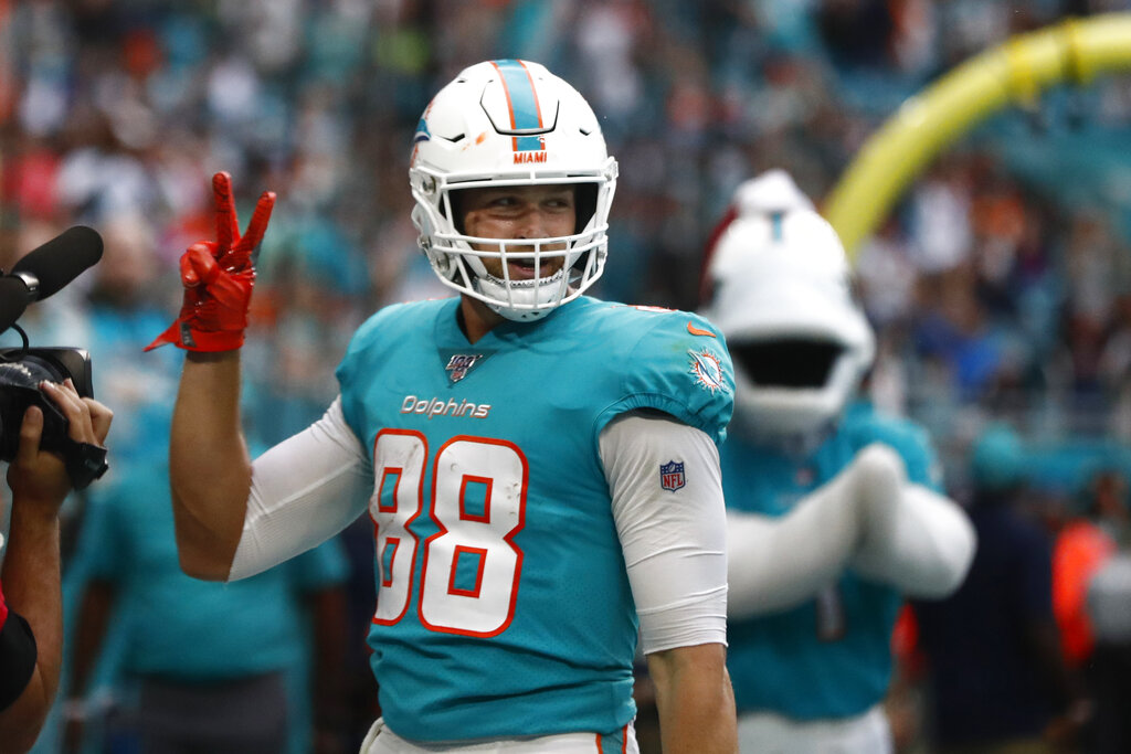 Which 3 Teams Should Trade For Dolphins Star Mike Gesicki?